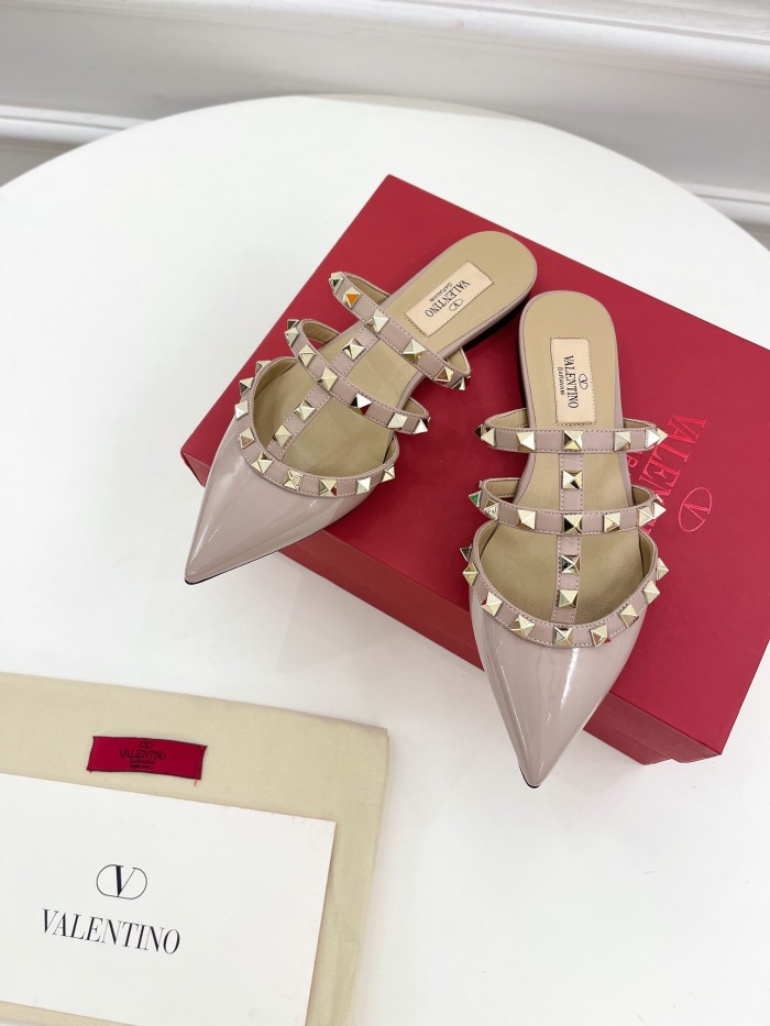 Valentino Women Shoes Mule Sandals Pointed Toe Slippers ROMAN STUD SLIDE SANDAL IN QUILTED NAPPA with Original Box Whatsapp【+1-3239614486】