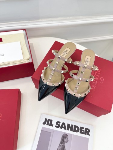 Valentino Women Shoes Mule Sandals Pointed Toe Slippers ROMAN STUD SLIDE SANDAL IN QUILTED NAPPA 5cm Heel with Original Box Whatsapp【+1-3239614486】
