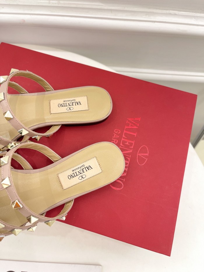 Valentino Women Shoes Mule Sandals Pointed Toe Slippers ROMAN STUD SLIDE SANDAL IN QUILTED NAPPA with Original Box Whatsapp【+1-3239614486】