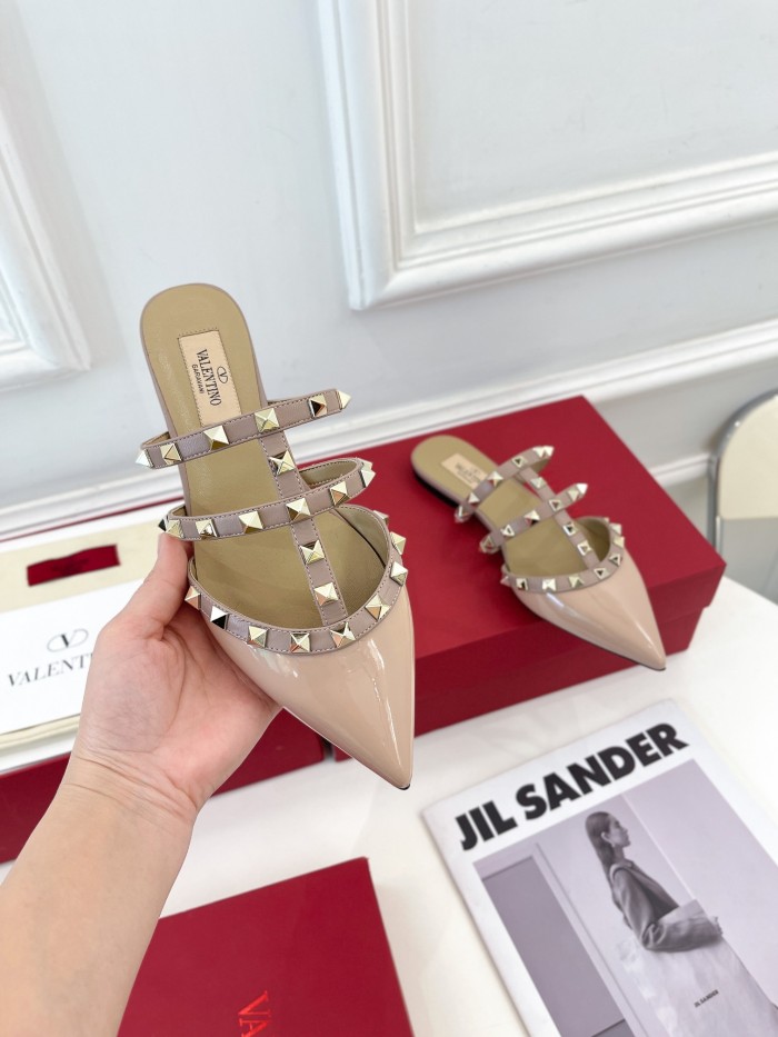 Valentino Women Shoes Mule Sandals Pointed Toe Slippers ROMAN STUD SLIDE SANDAL IN QUILTED NAPPA with Original Box Whatsapp【+1-3239614486】
