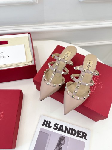 Valentino Women Shoes Mule Sandals Pointed Toe Slippers ROMAN STUD SLIDE SANDAL IN QUILTED NAPPA 5cm Heel with Original Box Whatsapp【+1-3239614486】