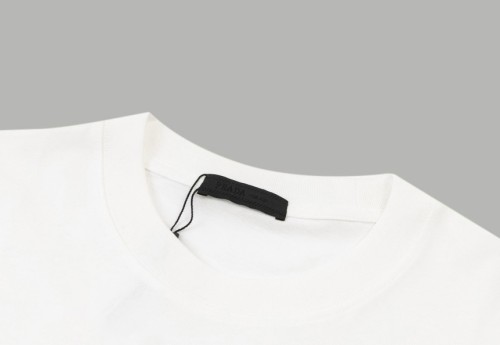 Prada Luxury Brand Men Womens Short Sleeve T-Shirt Whatsapp 【+1-3239614486】
