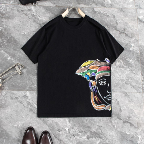 Versace Luxury Brand Men Womens Short Sleeve T-Shirt Whatsapp 【+1-3239614486】