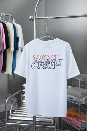 Gucci Luxury Brand Women Mens Short Sleeve T-Shirt COTTON JERSEY T-SHIRT WITH GUCCI PRINT Whatsapp 【+1-3239614486】