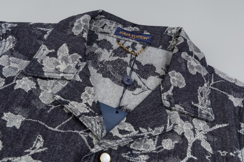Louis Vuitton Women Mens Short Sleeve Shirts Luxury Brand Mens Shirt Top Quality Whatsapp 【+1-3239614486】
