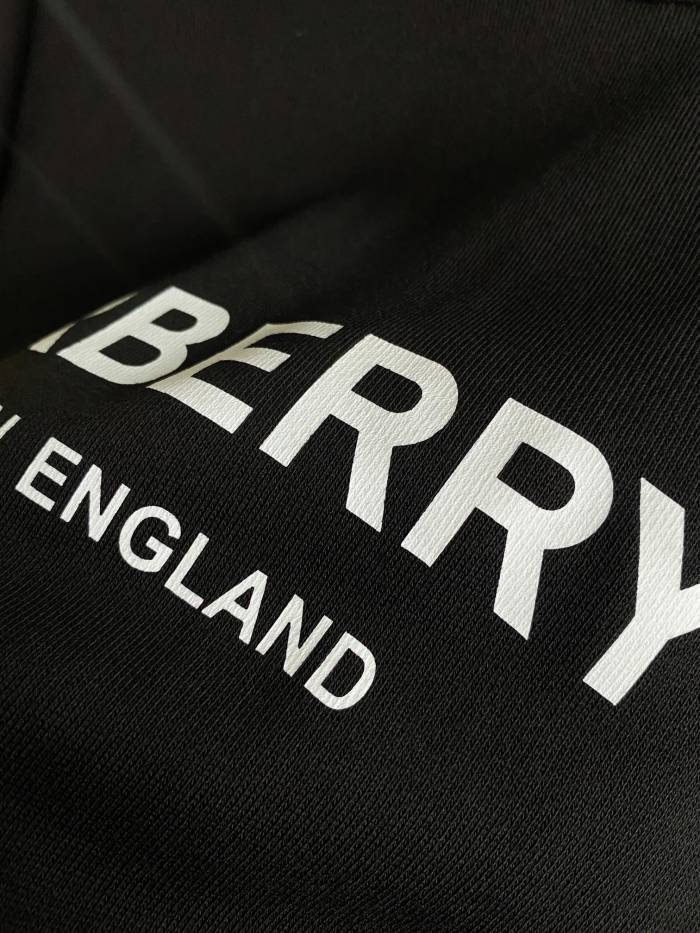 Burberry Womens Mens Sweatshirt Luxury Brand Mens Sweatshirts Whatsapp【+1-3239614486】