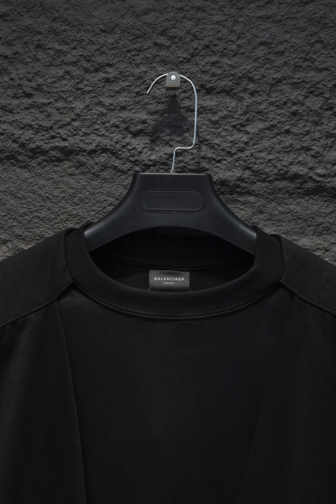 Balenciaga Womens Mens Long Sleeve Sweatshirt Luxury Brand Mens Sweatshirts Whatsapp【+1-3239614486】