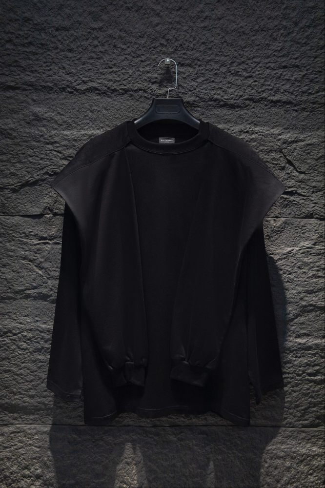 Balenciaga Womens Mens Long Sleeve Sweatshirt Luxury Brand Mens Sweatshirts Whatsapp【+1-3239614486】
