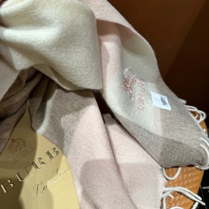 Burberry Scarves Men Womens Fashion Scarf with Original Box Whatsapp【+1-3239614486】