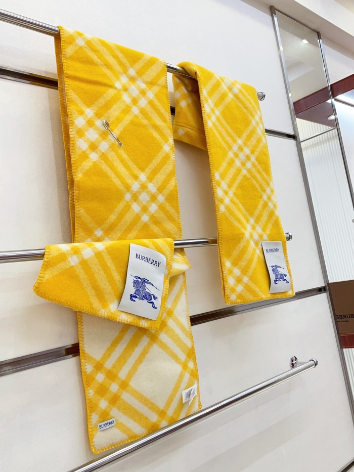 Burberry Scarves Men Womens Fashion Scarf Check Wool Scarf with Original Box Whatsapp【+1-3239614486】