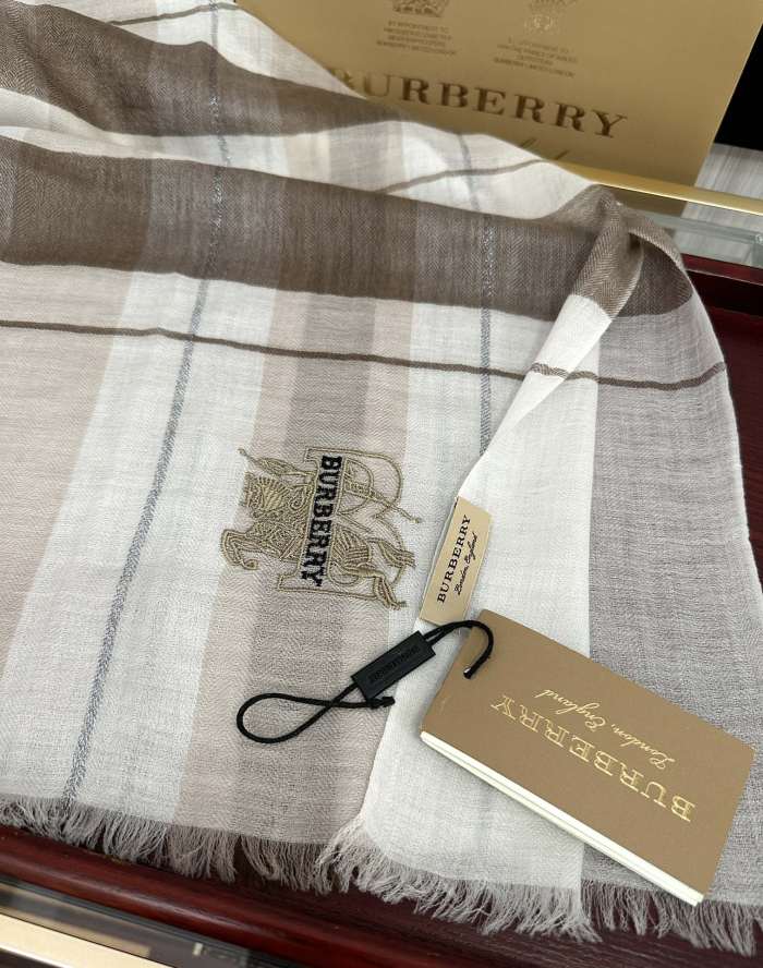 Burberry Scarves Womens Fashion Scarf with Original Box Whatsapp【+1-3239614486】