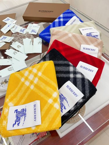 Burberry Scarves Men Womens Fashion Scarf Check Wool Scarf with Original Box Whatsapp【+1-3239614486】