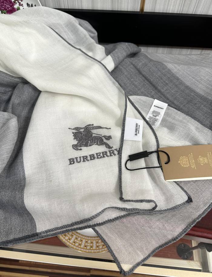 Burberry Scarves Womens Fashion Scarf with Original Box Whatsapp【+1-3239614486】