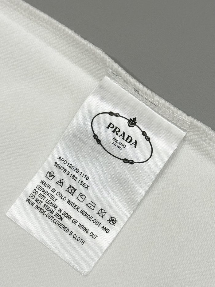 Prada Women Mens Long Sleeve T Shirts Sweatshirt Luxury Brand Mens Sweatshirts Whatsapp【+1-3239614486】