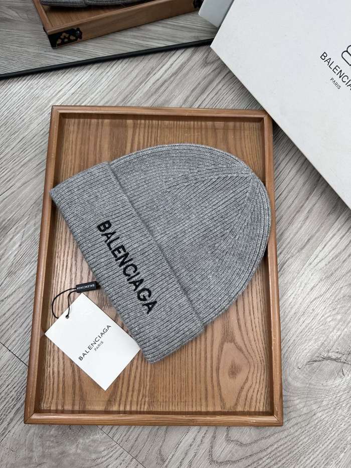 Balenciaga Mens Womens Hats Luxury Brand Design Balenciaga Knit Hat with Original Box Whatsapp 【+1-3239614486】