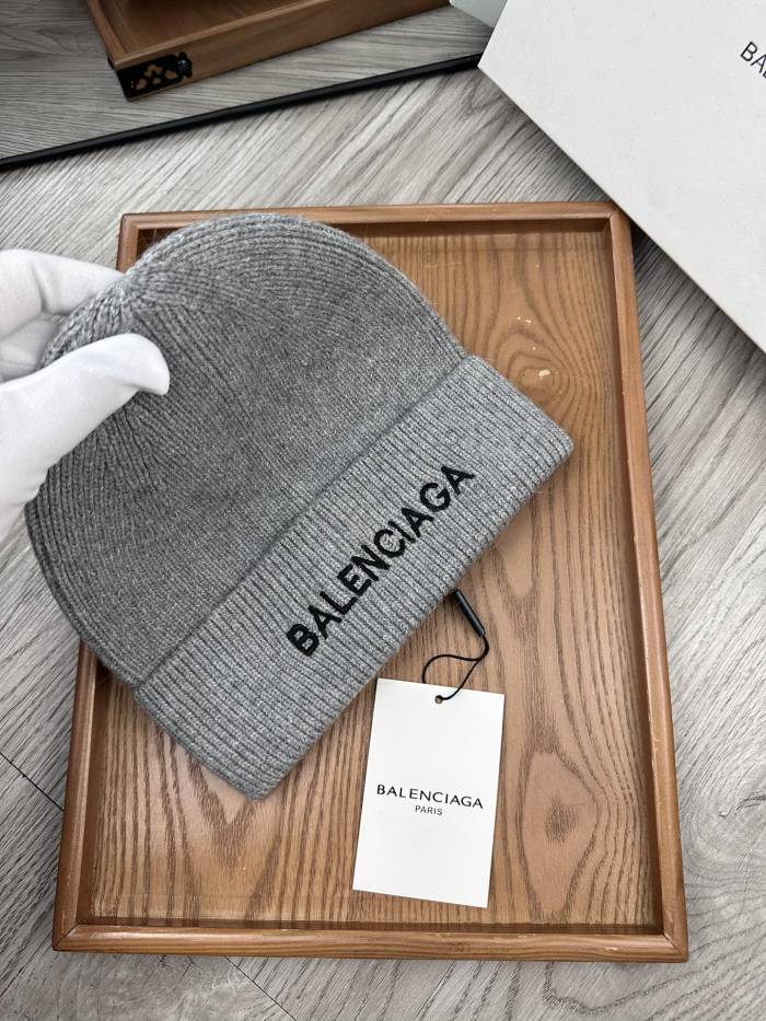 Balenciaga Mens Womens Hats Luxury Brand Design Balenciaga Knit Hat with Original Box Whatsapp 【+1-3239614486】