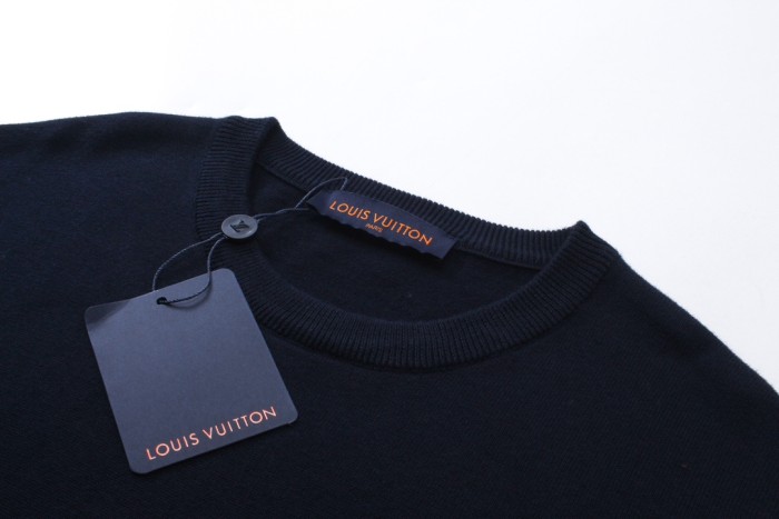 Louis Vuitton Luxury Brand Men Womens Short Sleeve T-Shirt Short-Sleeved Signature Crewneck Whatsapp 【+1-3239614486】