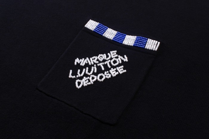 Louis Vuitton Luxury Brand Men Womens Short Sleeve T-Shirt Embellished Short-Sleeved Cotton Crewneck Whatsapp 【+1-3239614486】