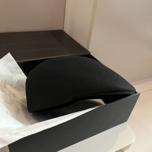 Loewe Womens Beret Hat Luxury Brand Design Loewe Hats with Original Box Whatsapp 【+1-3239614486】