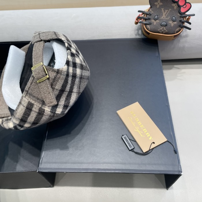 Burberry Womens Cap Beret Hat Luxury Brand with Original Box Whatsapp 【+1-3239614486】
