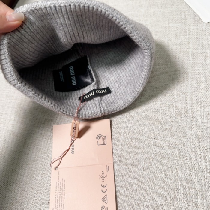 Miumiu Womens Cap Knit Hat Luxury Brand with Original Box Whatsapp 【+1-3239614486】