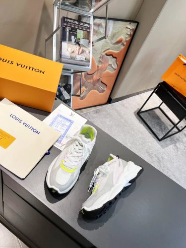 Louis Vuitton Womens Shoes Sneakers Lace-Up Luxury Brand Fashion LV Run 55 Sneaker with Original Box 1ACGOQ Whatsapp 【+1-3239614486】