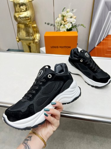 Louis Vuitton Womens Shoes Sneakers Lace-Up Luxury Brand Fashion LV Run 55 Sneaker with Original Box 1ACGOQ Whatsapp 【+1-3239614486】