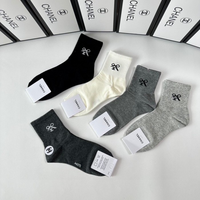 Chanel Socks 5 Pairs with Original Box Luxury Brand Breathable Chanel Sock whatsapp 【+1-3239614486】