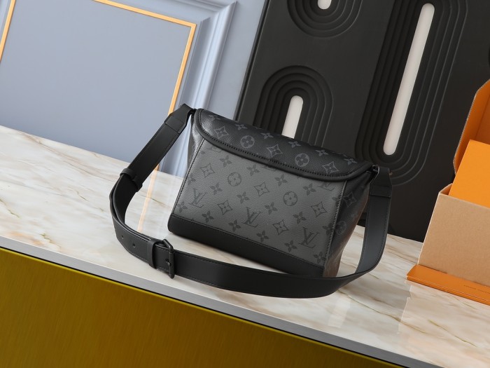 Louis Vuitton Womens Bags Handbags Luxury Brand Fashion Type Pulse Messenger M12681 whatsapp【+1-3239614486】