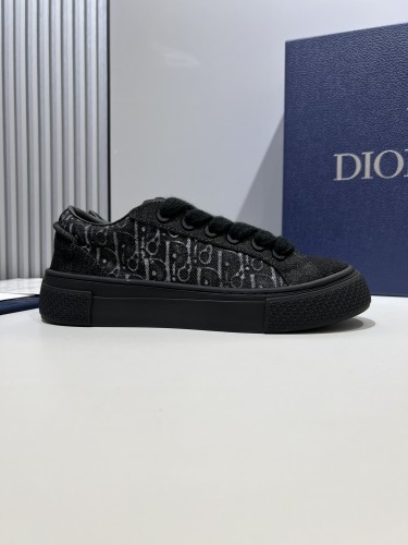 Dior Mens Shoes Sneakers Luxury Brand DIOR AND KAWS B33 Spin Sneaker -LIMITED AND NUMBERED EDITION Dior Oblique Canvas whatsapp【+1-3239614486】