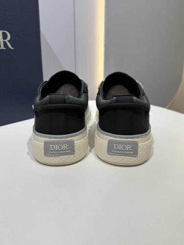 Dior Mens Shoes Sneakers Luxury Brand DIOR AND KAWS B33 Spin Sneaker -LIMITED AND NUMBERED EDITION Dior Oblique Canvas whatsapp【+1-3239614486】