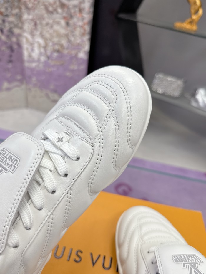 Louis Vuitton Mens Womens Unisex Shoes Fashion Sneakers Design Luxury Brand 1AHAI4 LV Footprint Soccer Sneaker with Original Box Whatsapp 【+1-3239614486】