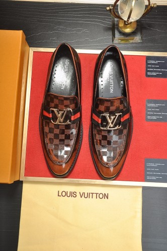 Louis Vuitton Men Shoes Dress Shoes Fashion Luxury Brand Mens Casual Shoes with Original Box whatsapp 【+1-3239614486】
