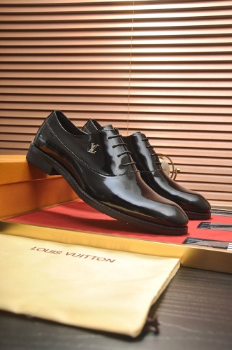Louis Vuitton Men Shoes Dress Shoes Fashion Luxury Brand Mens Casual Shoes with Original Box whatsapp 【+1-3239614486】