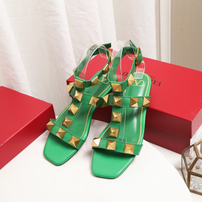 Valentino Women Shoes Mule Sandals Pointed Toe Slippers ROMAN STUD SLIDE SANDAL IN QUILTED NAPPA with Original Box Whatsapp【+1-3239614486】