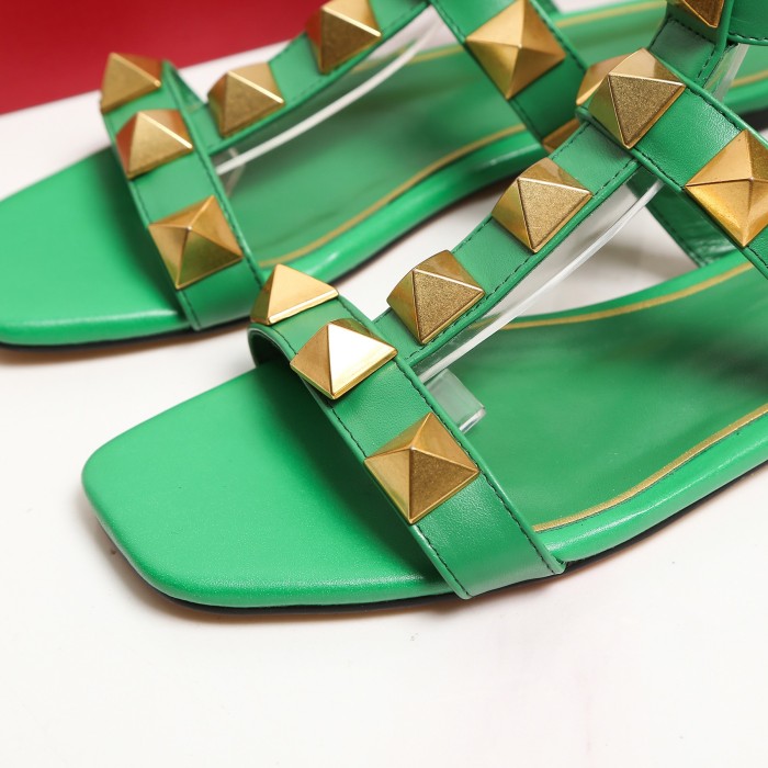 Valentino Women Shoes Mule Sandals Pointed Toe Slippers ROMAN STUD SLIDE SANDAL IN QUILTED NAPPA with Original Box Whatsapp【+1-3239614486】