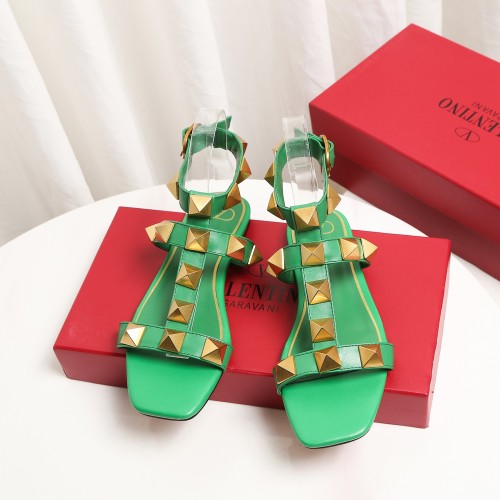 Valentino Women Shoes Mule Sandals Pointed Toe Slippers ROMAN STUD SLIDE SANDAL IN QUILTED NAPPA with Original Box Whatsapp【+1-3239614486】