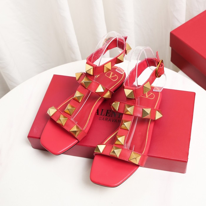 Valentino Women Shoes Mule Sandals Pointed Toe Slippers ROMAN STUD SLIDE SANDAL IN QUILTED NAPPA with Original Box Whatsapp【+1-3239614486】