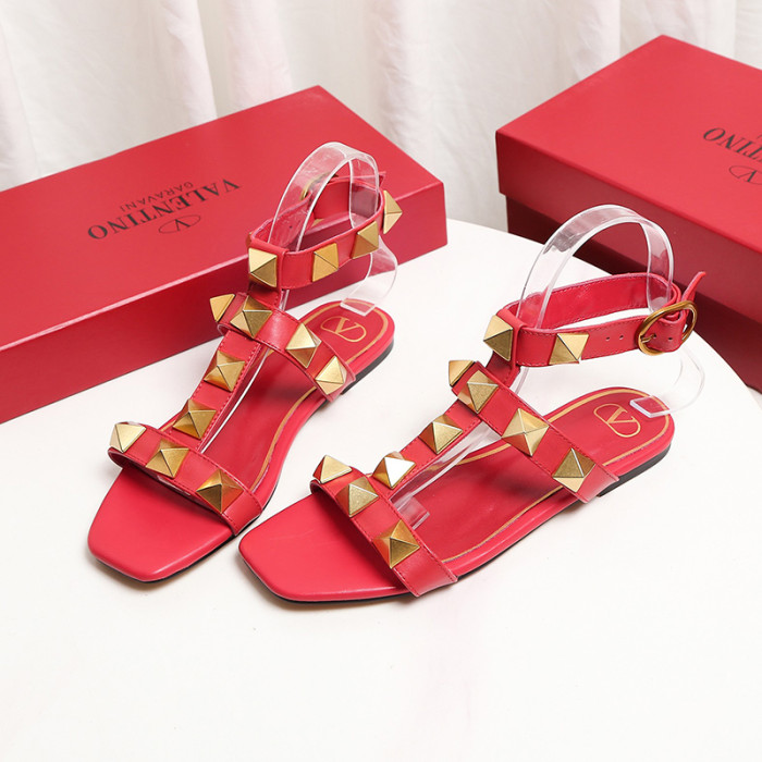 Valentino Women Shoes Mule Sandals Pointed Toe Slippers ROMAN STUD SLIDE SANDAL IN QUILTED NAPPA with Original Box Whatsapp【+1-3239614486】