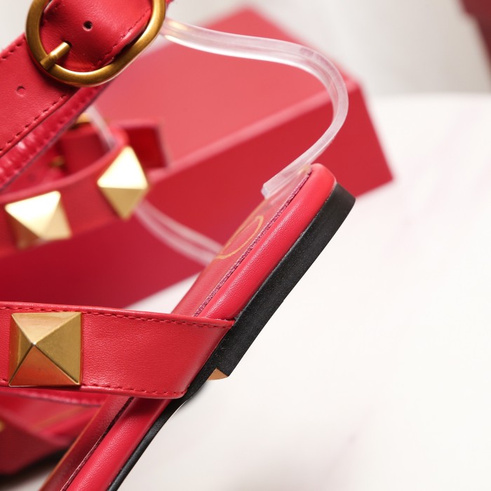 Valentino Women Shoes Mule Sandals Pointed Toe Slippers ROMAN STUD SLIDE SANDAL IN QUILTED NAPPA with Original Box Whatsapp【+1-3239614486】