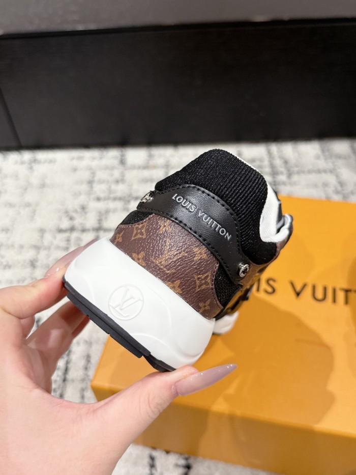 Louis Vuitton Mens Womens Unisex Shoes Fashion Sneakers Design Luxury Brand 1AHNFE LV Footprint Soccer Sneaker with Original Box Whatsapp 【+1-3239614486】