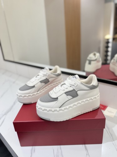 Valentino Womens Mens Unisex Shoes Sneakers Leather Luxury Brand Valentino Garavani Freedots XL calfskin leather trainer with Original Box Whatsapp【+1-3239614486】