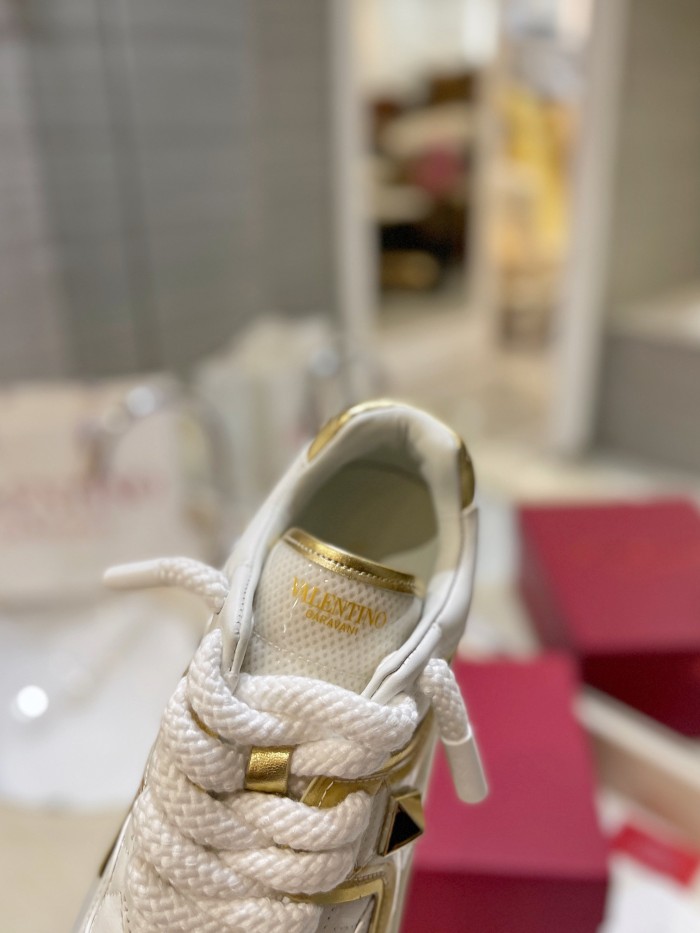 Valentino Womens Mens Unisex Shoes Sneakers Leather Luxury Brand Valentino Garavani Freedots XL calfskin leather trainer with Original Box Whatsapp【+1-3239614486】