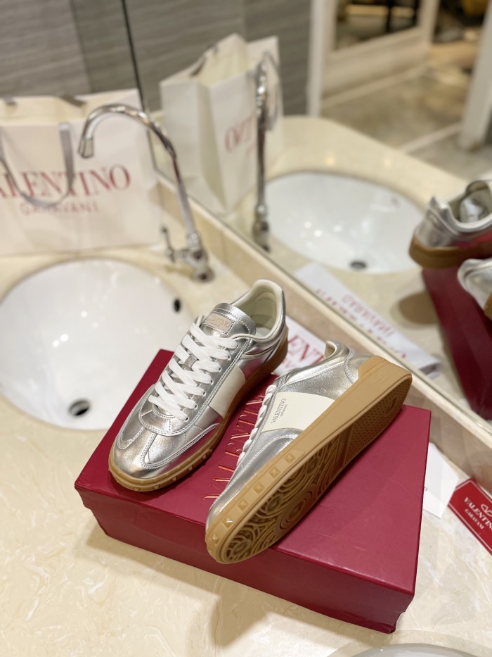 Valentino Womens Mens Unisex Shoes Sneakers Leather Luxury Brand Valentino Garavani Freedots XL calfskin leather trainer with Original Box Whatsapp【+1-3239614486】