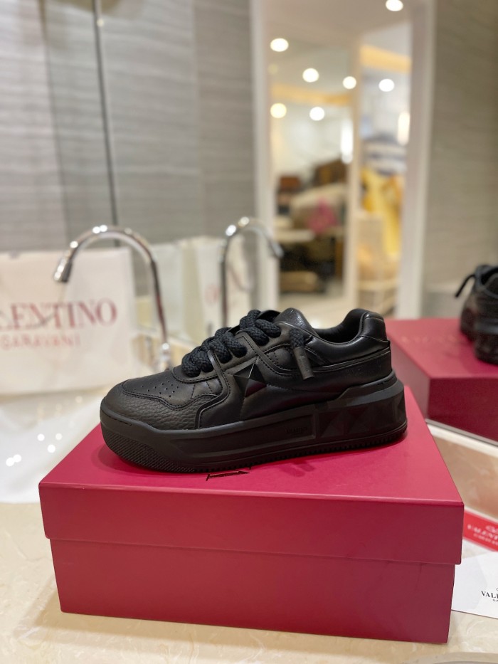Valentino Womens Mens Unisex Shoes Sneakers Leather Luxury Brand Valentino Garavani Freedots XL calfskin leather trainer with Original Box Whatsapp【+1-3239614486】
