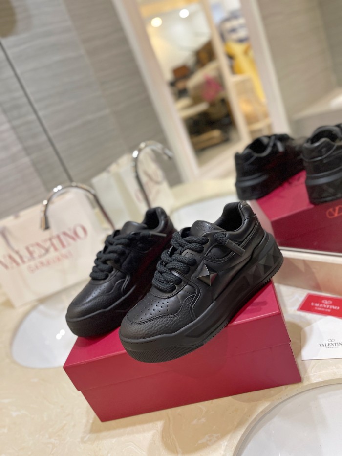 Valentino Womens Mens Unisex Shoes Sneakers Leather Luxury Brand Valentino Garavani Freedots XL calfskin leather trainer with Original Box Whatsapp【+1-3239614486】