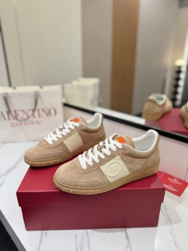 Valentino Womens Mens Unisex Shoes Sneakers Leather Luxury Brand Valentino Garavani Freedots XL calfskin leather trainer with Original Box Whatsapp【+1-3239614486】