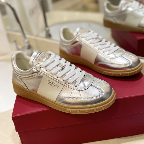 Valentino Womens Mens Unisex Shoes Sneakers Leather Luxury Brand Valentino Garavani Freedots XL calfskin leather trainer with Original Box Whatsapp【+1-3239614486】