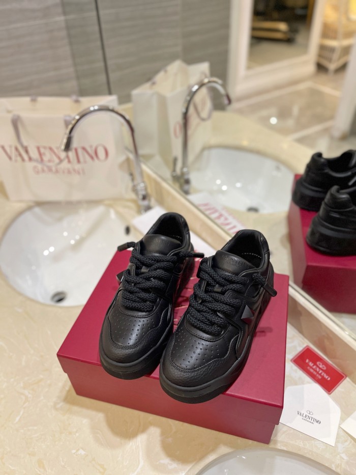 Valentino Womens Mens Unisex Shoes Sneakers Leather Luxury Brand Valentino Garavani Freedots XL calfskin leather trainer with Original Box Whatsapp【+1-3239614486】