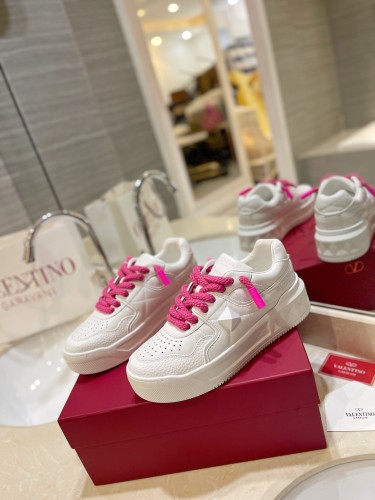 Valentino Womens Mens Unisex Shoes Sneakers Leather Luxury Brand Valentino Garavani Freedots XL calfskin leather trainer with Original Box Whatsapp【+1-3239614486】